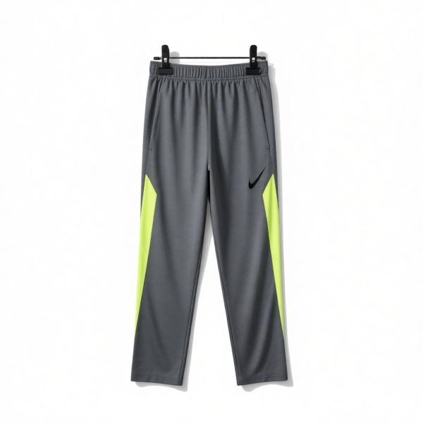 Nike dressipüksid. Suurus 158