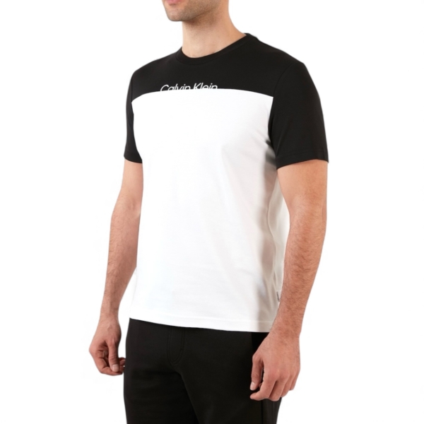 Calvin Klein T-särk. Suurus M